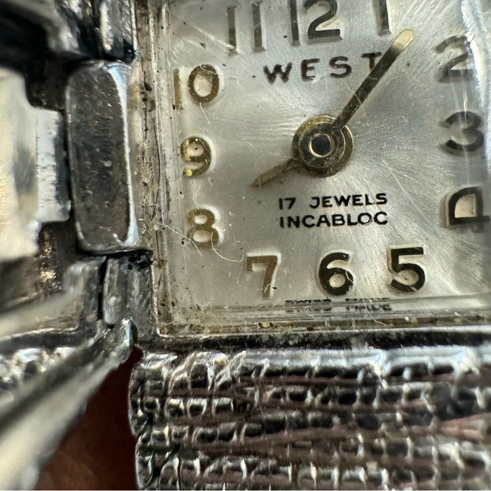 Silver Vintage peek a boo 17 jewels West watch